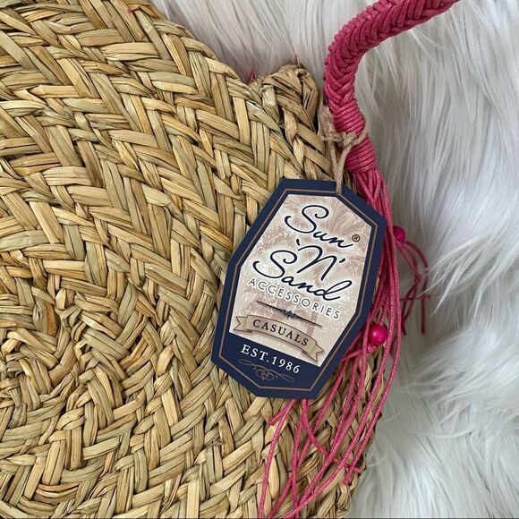 NEW Sun N’ Sand round straw bag with pink strap - Picture 7 of 10